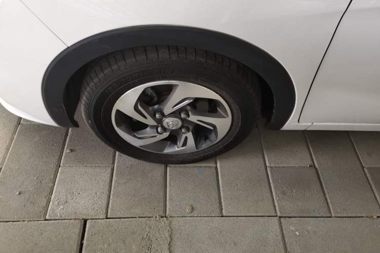 Used Baojun 310 2017 1.5L Automatic Fashion Model
