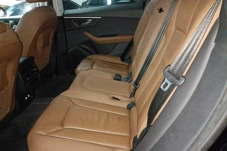 Used Audi Q8 2019 55 TFSI Luxury Dynamic Model Left Rear Seat