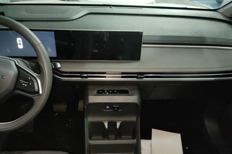 Used SAIC MAXUS Dajia 7 2024 Revised Version Super Hybrid Long-Range Edition Enjoyment Version Audio And AC Panel