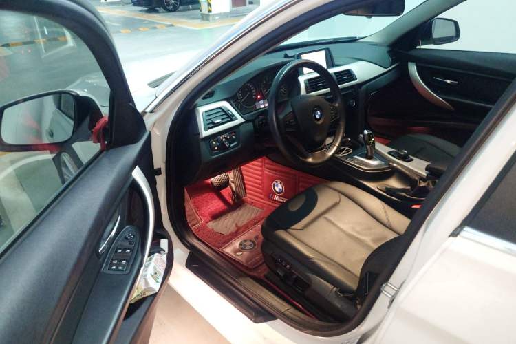 Used BMW 3 Series 2014 320Li Fashion Model
