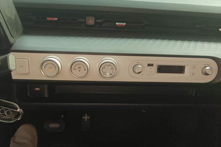 Used Wuling Hongguang MINIEV 2022 GAMEBOY 200km Gaming Edition with Lithium Iron Phosphate Audio And AC Panel