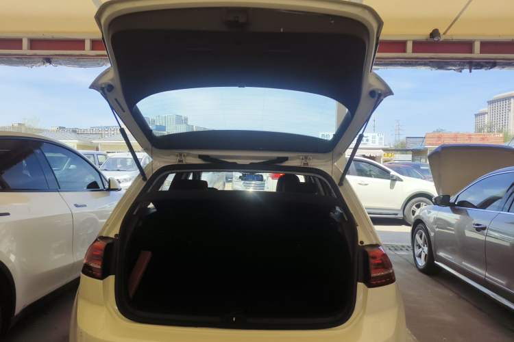 Used Volkswagen Golf 2014 1.4TSI Automatic Comfort Model
