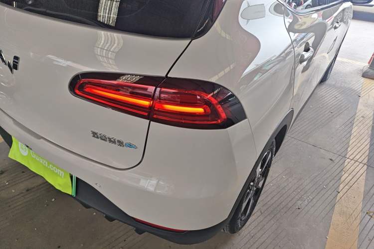 Used Wuling Bingo PLUS 2024 510 km Range 5-Seater Version Right Rear Taillight