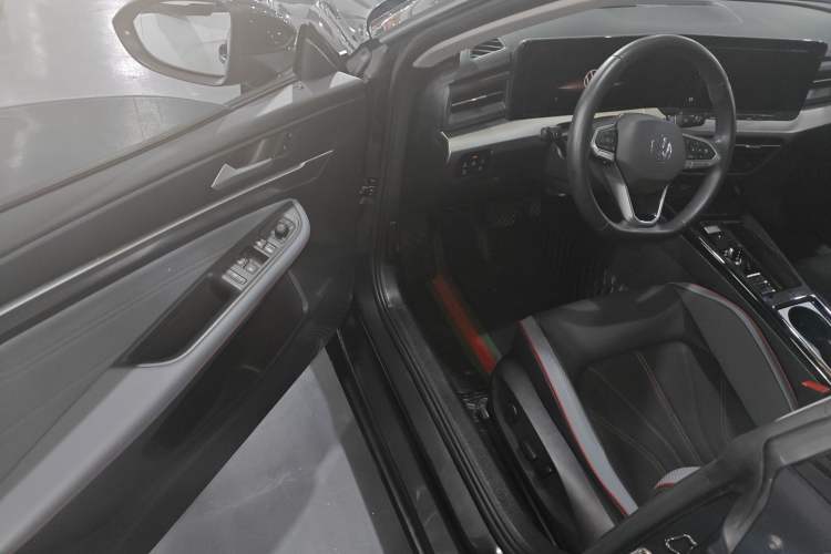 Used Volkswagen Lamando 2023 Lavida L 280TSI DSG Spicy Edition Driver Seat