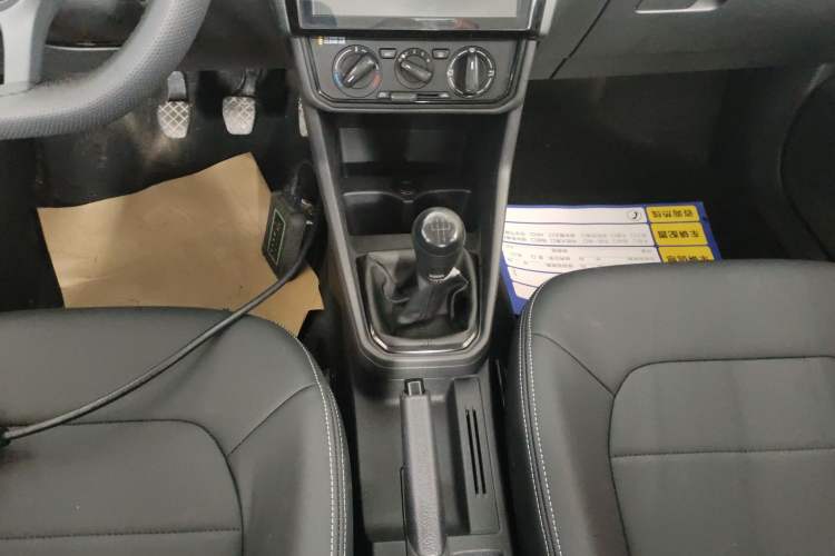 Used Volkswagen Jetta 2017 1.5L Manual Fashion Edition
