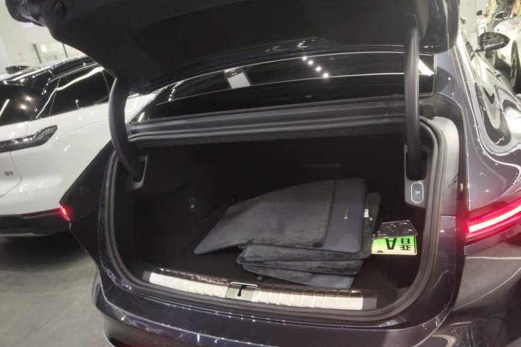 Used Nio ET9 2025 100kWh Signature Edition
