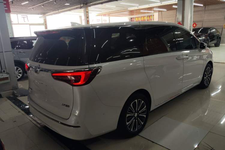 Used Buick GL8 2023 ES Lu Zun Luxury Model Rear Right 45 Deg