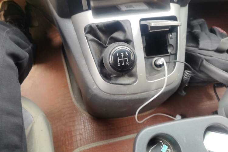 Used Jinbei Express 2019 2.0L Standard Version China VI 1TZS Gear Lever