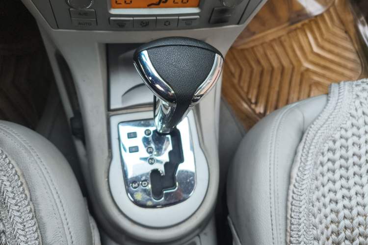 Used Citroen C-Quatre 2011 Hatchback 1.6L Automatic Yueya Model Gear Lever