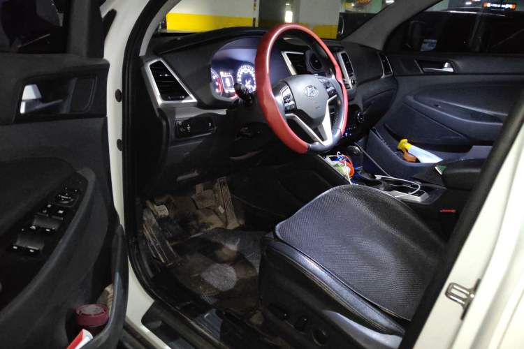 Used Hyundai Tucson 2018 1.6T Dual-Clutch Two-Wheel Drive 15th Anniversary Special Edition
