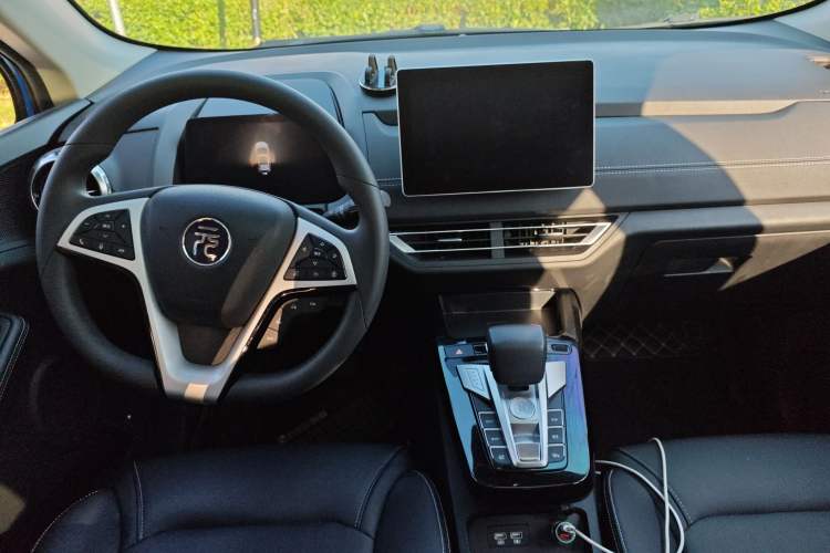 Used BYD Yuan New Energy 2019 EV535 High-Energy Leading Edition Center Console