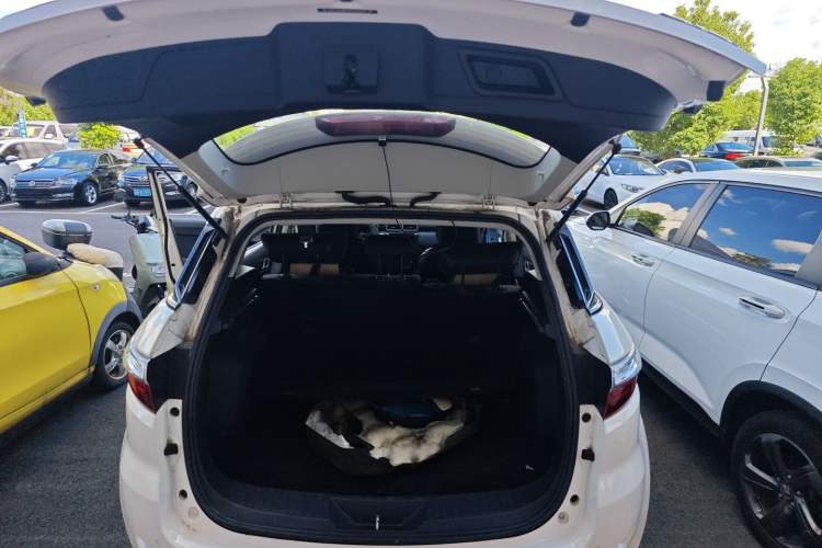 Used JMC Yusheng S330 2016 1.5L GTDi Automatic Two-Wheel Drive Comfort Edition
