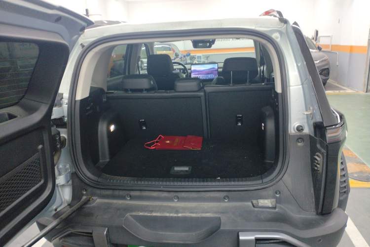 Used Formula Leopard Titanium 3 2025 501KM All-Wheel Drive Intelligent Driving Ultra Version