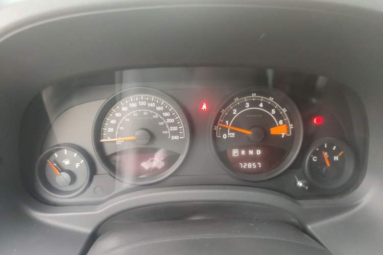 Used Jeep Compass 2014 2.4L four-wheel drive sport version
