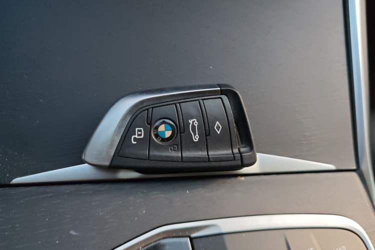 Used BMW 3 Series 2022 325i M Sport Package Vehicle Key