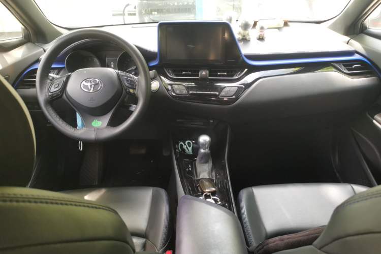 Used Toyota C-HR 2020 2.0L Leading Edition Center Console