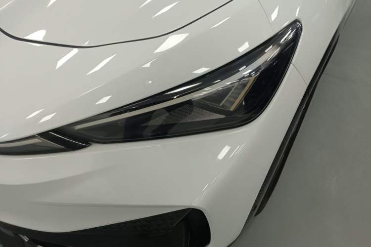 Used Volkswagen ID.UNYX 2024 Pro Long-Range Version Left Front Headlight