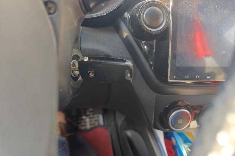 Used Kia K2 2015 Sedan 1.4L Automatic GLS
