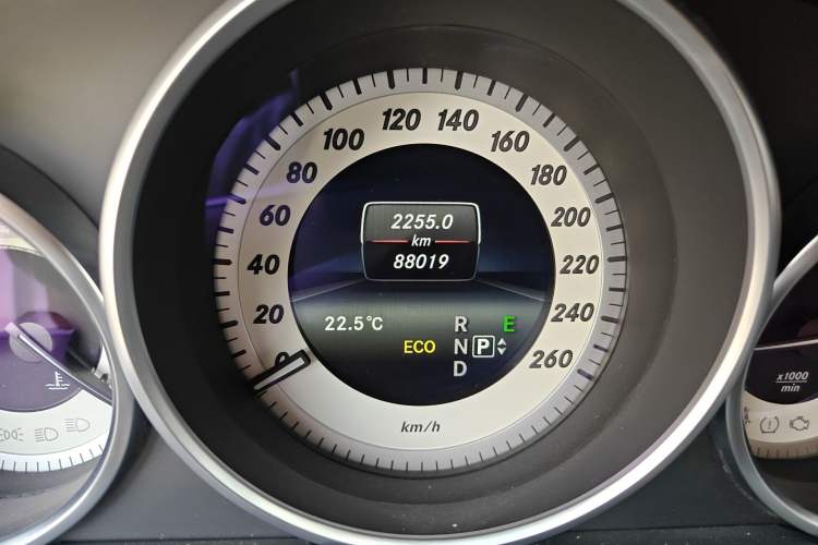 Used Mercedes-Benz E-Class 2015 Facelift E 200 L Sport Edition