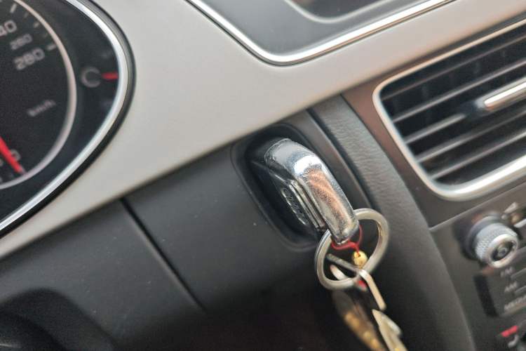 Used Audi A4L 2016 35 TFSI Automatic Comfort Model Vehicle Key