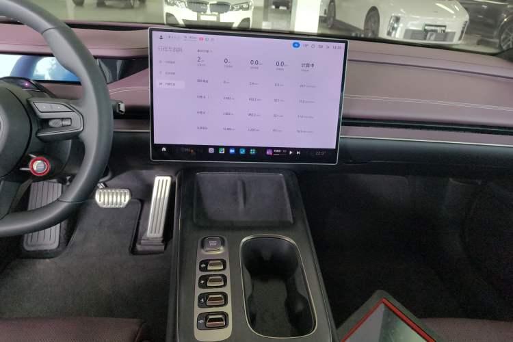 Used Xiaomi Auto SU7 2024 Four-Wheel Drive Ultra-Long Range Advanced Intelligent Driving Max Edition Audio And AC Panel