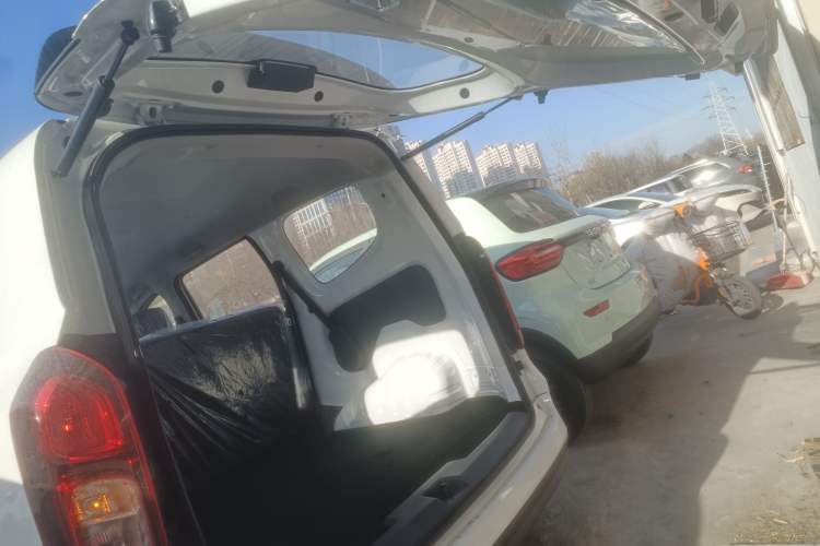 Used Wuling Hongguang New Energy 2024 All-Electric Model 300KM Practical Version
