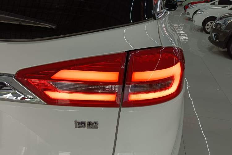 Used Geely Auto Emgrand X7 Sport 2016 1.8TD Automatic All-Wheel-Drive ZhiZun Edition