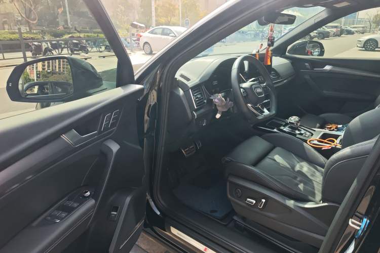 Used Audi Q5L 2023 45T Luxury Dynamic Model
