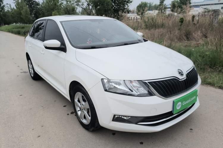 Used Skoda Rapid Spaceback 2019 Revised Version 1.5L Automatic Comfort Edition China V Standard Front Right 45 Deg