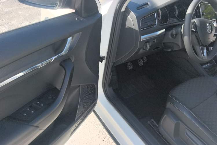 Used Skoda Kamiq 2018 1.5L Manual Comfort Edition China VI Standard
