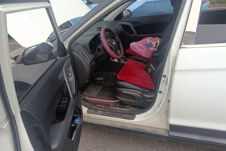 Used Hyundai ix25 2015 1.6L Automatic Two-Wheel Drive Fashionable GS Model
