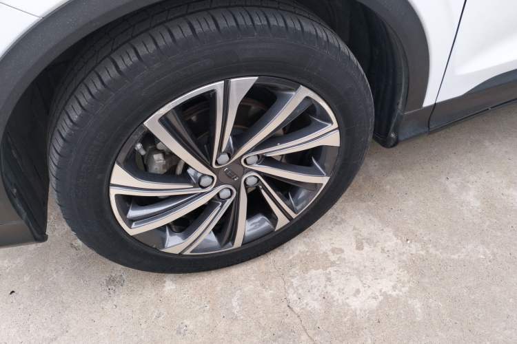 Used Geely Auto Coolray 2019 260T DCT Knight China VI Standard Exterior 4