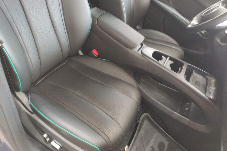 Used BYD Dolphin 2025 Intelligent Driving Version 410 km Fashion Edition
