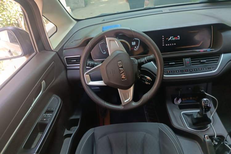 Used BAW Ruisheng Ace M7 2023 2.0L Long Wheelbase Wealth Creation Version 9 Seats Steering Wheel