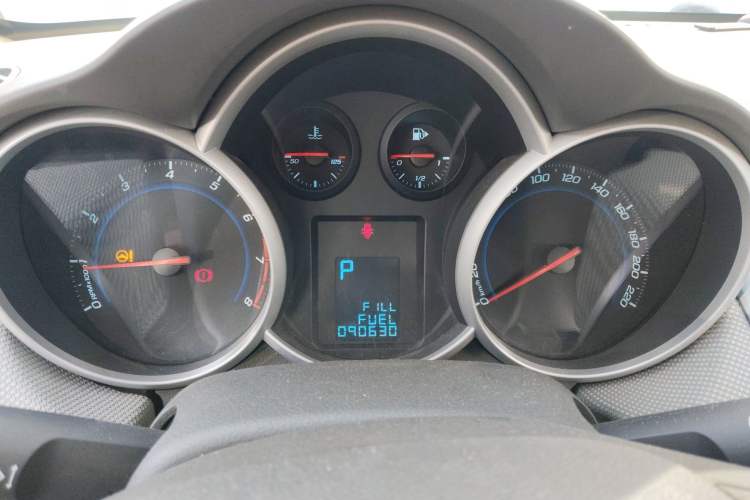Used Chevrolet Cruze 2012 1.8L SE AT Instrument Cluster