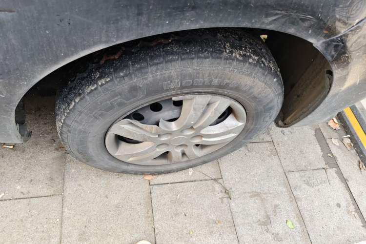 Used FORTHING Lingzhi 2022 Entry-Level M5L 1.6L Comfort Version 7 Seats