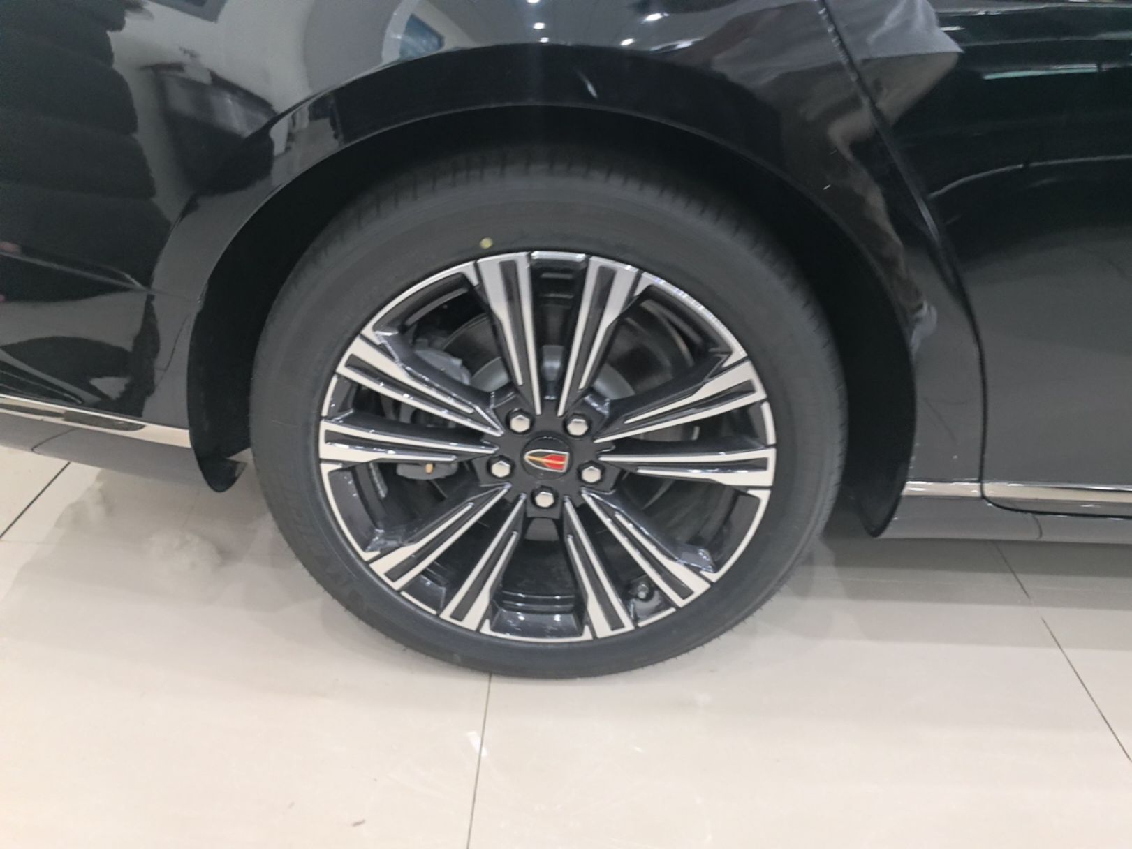 Hongqi H9 2024 2.0T Qichang Private Enjoyment Luxury Edition — снимка 11