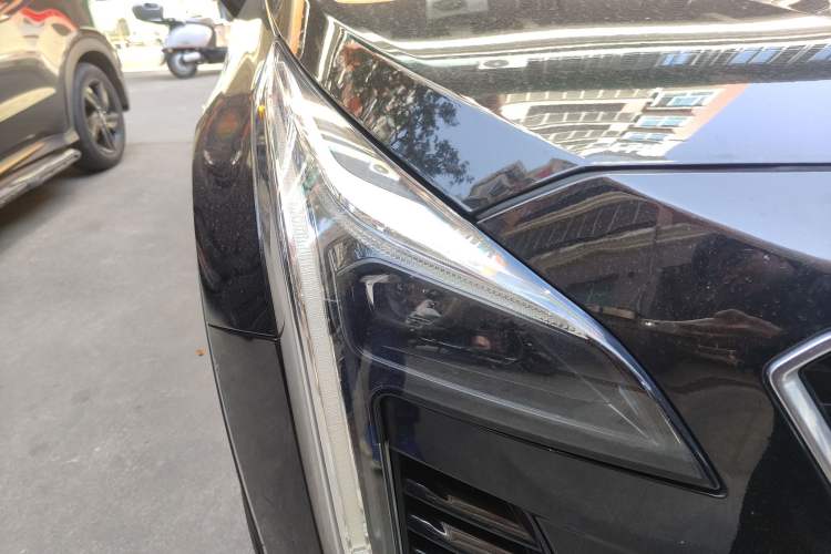 Used Cadillac XT4 2018 28T Two-Wheel Drive Leading Version
