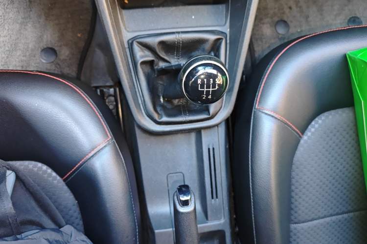 Used Volkswagen Santana 2017 Haval H9 1.6L Manual Comfort Edition
