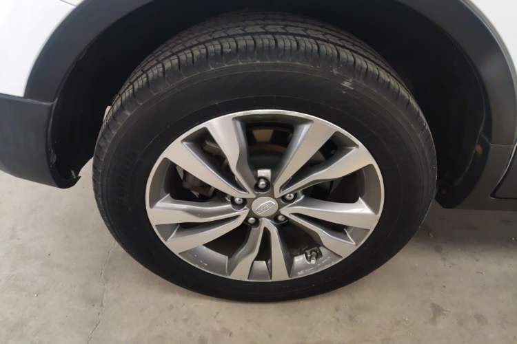 Used Geely Auto Emgrand X7 Sport 2016 1.8TD Automatic ZhiZun Version Right Rear Wheel Hub