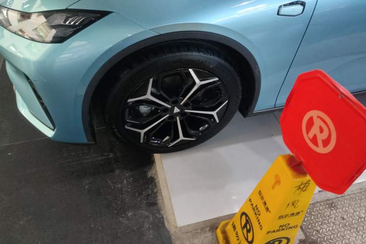 Used Deepal L07 2024 230Max Qiankun Intelligent Driving ADS SE Range-Extended Version