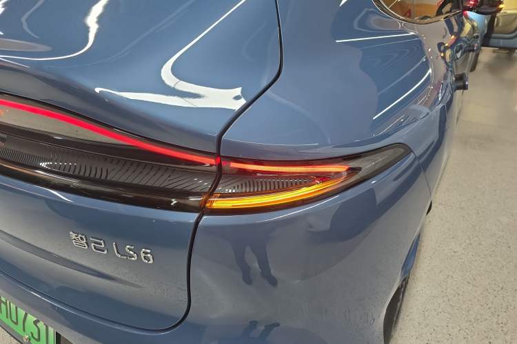 Used IM LS6 2025 Lingxi Intelligent Driving Edition Right Rear Taillight