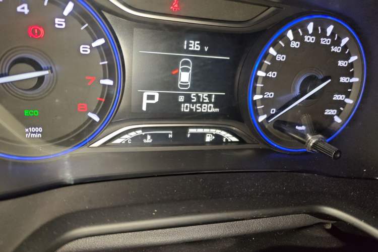 Used GAC Trumpchi GS3 2017 200T Automatic Elite Edition Odometer Close Up