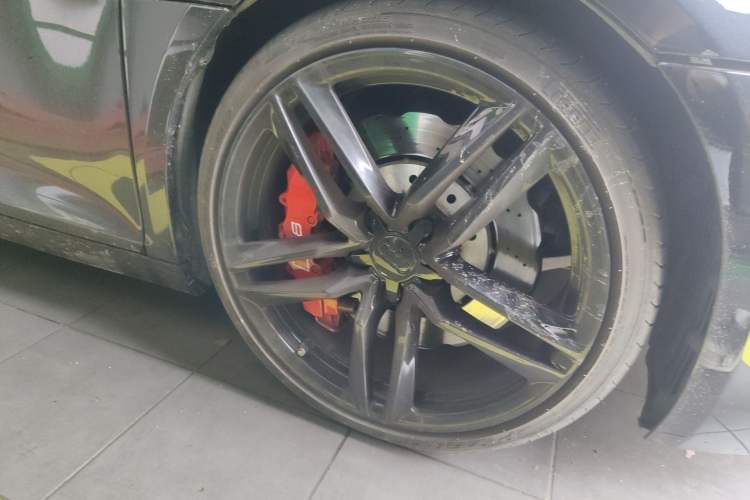 Used Audi R8 2014 4.2 FSI quattro Right Front Wheel Hub