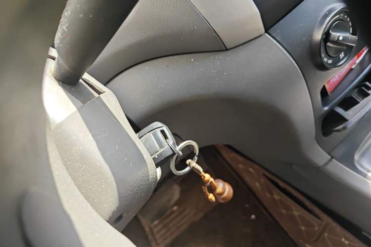 Used Dongfeng Shuaike 2012 2.0L Automatic Flagship 7-Seater
