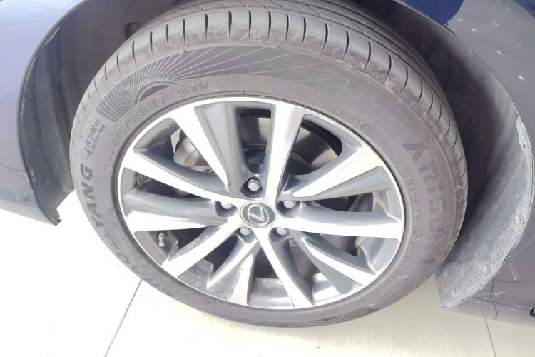 Used Lexus ES 2020 200 Excellence Edition
