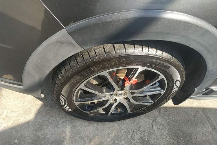 Used FORTHING SX6 2016 1.6L Manual Elite Model
