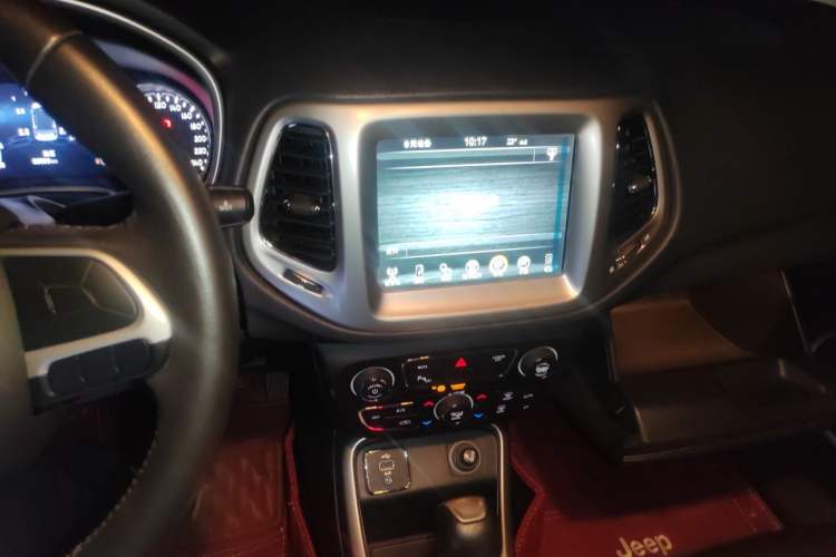 Used Jeep Compass 2017 200T Automatic Family Edition
