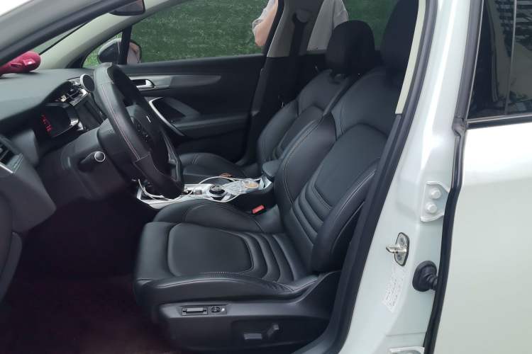 Used DS 6 2016 1.6T Luxury Edition THP160 Left Front Seat