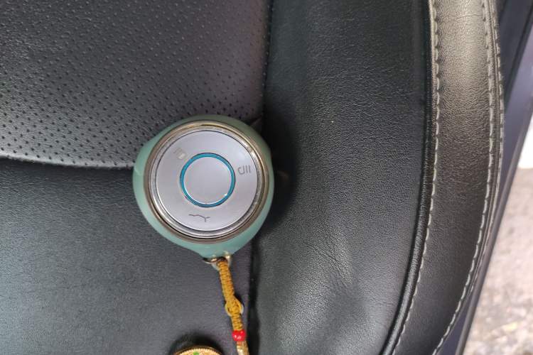 Used NETA V 2022 Chao 300 Lite Lithium Iron Phosphate Interior 1